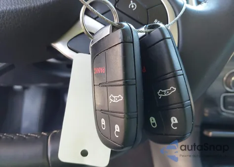 2018 Chrysler 300 Touring L из США, поврежденный, VIN 2C3CCAAG7JH275968